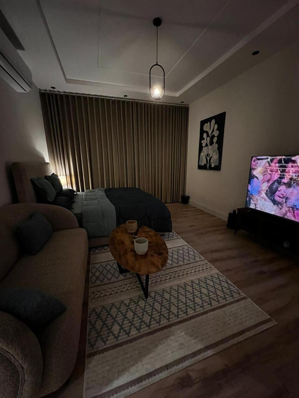 استديو أنيق * Riyadh